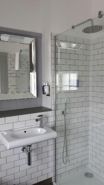 Mill Street Pub & Kitchen Bed & Breakfast Окем Екстериор снимка